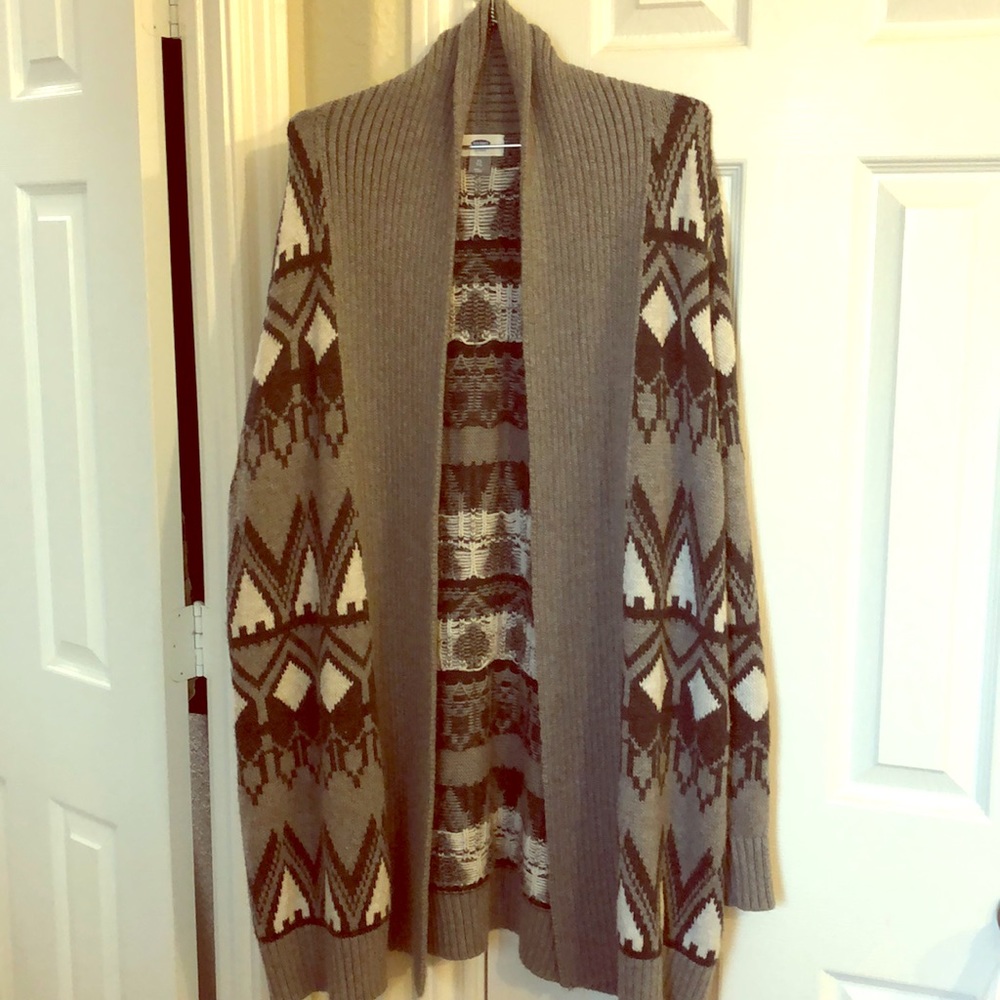 Old navy geometric print sweater
